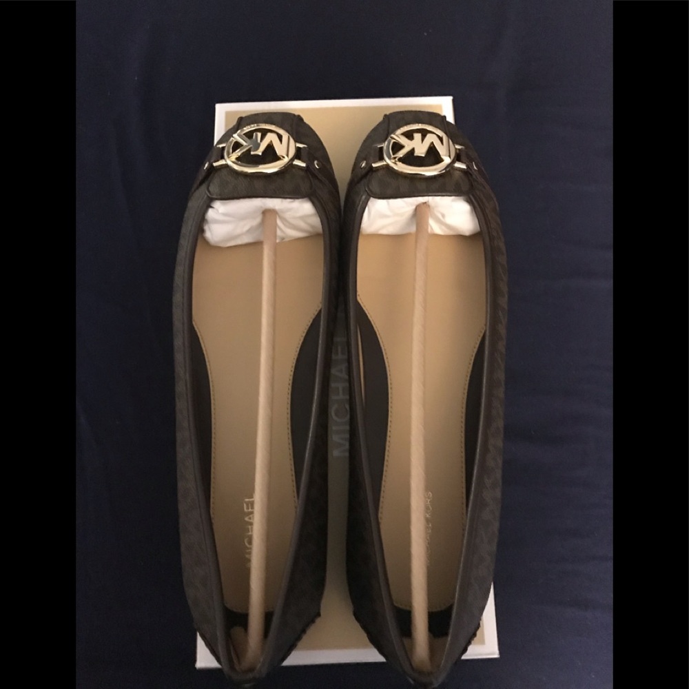 NEW WITH BOX Michael Kors Fulton Flats
